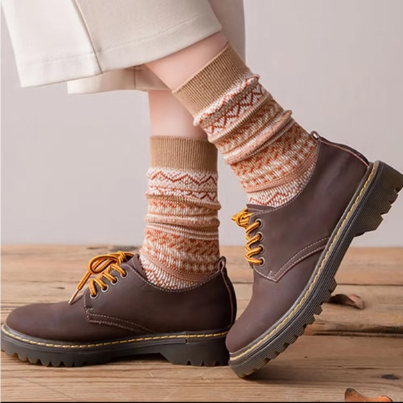 Women’s Patterned Tube Socks 5 Pairs - Picture 6 of 10